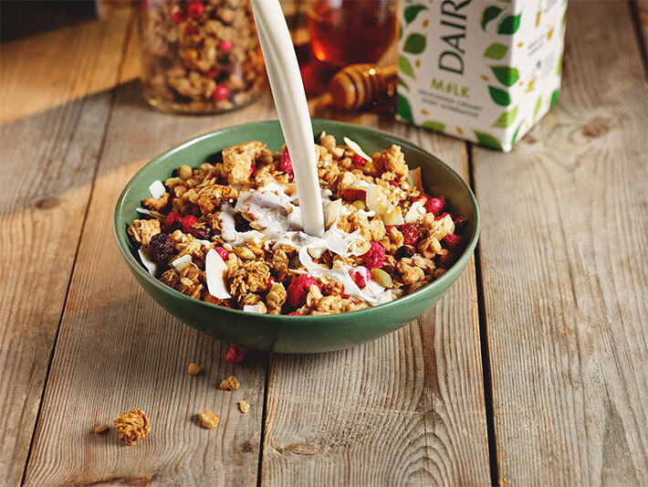 Chunky Golden Granola